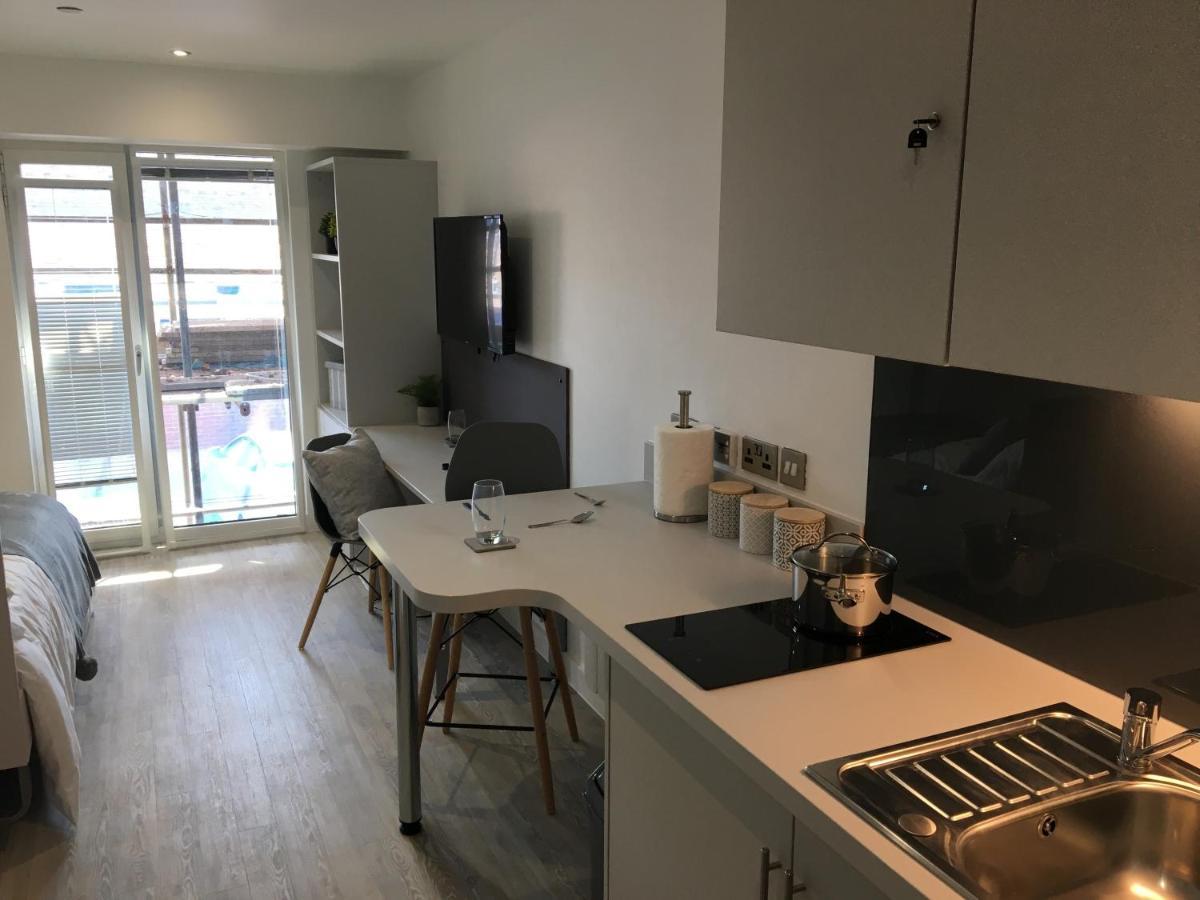 Modern Studios, Newcastle Under Lyme - Sk Экстерьер фото